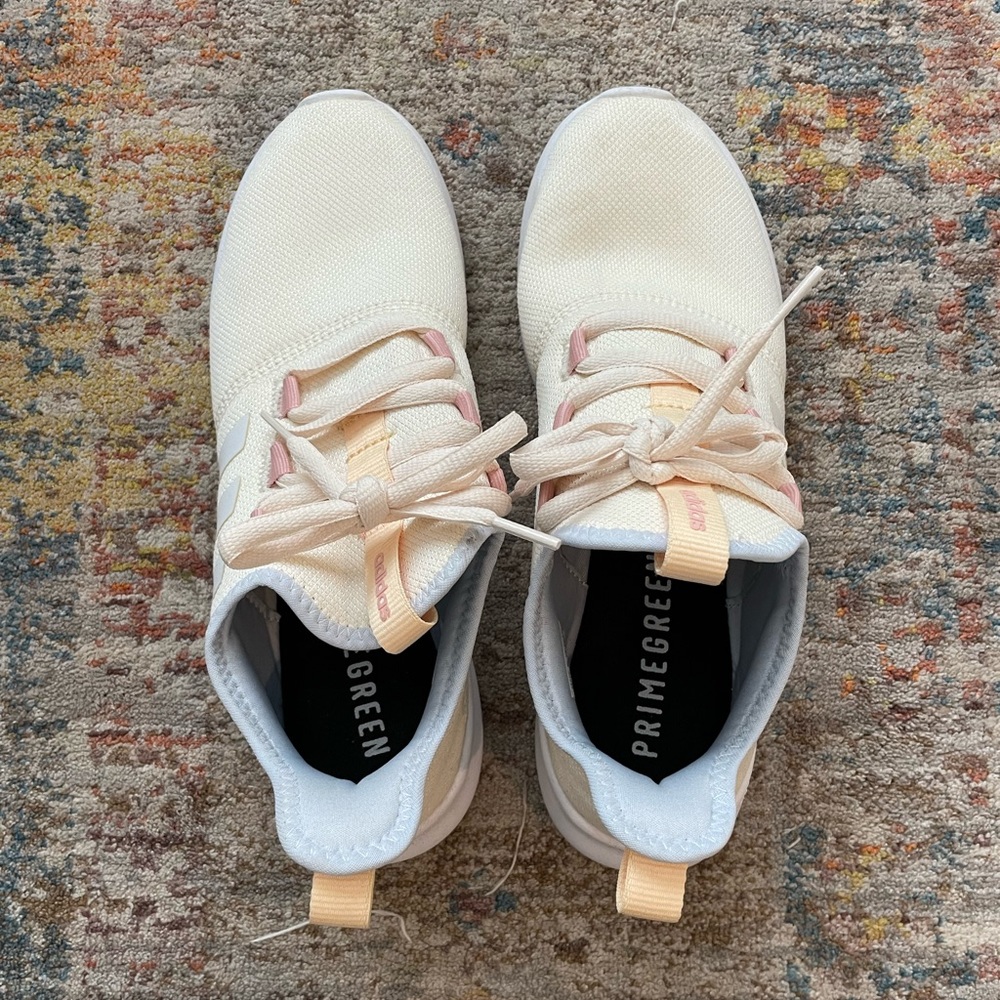 Adidas Sneakers